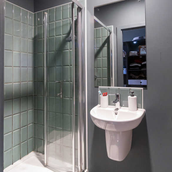 Copley Bathroom3