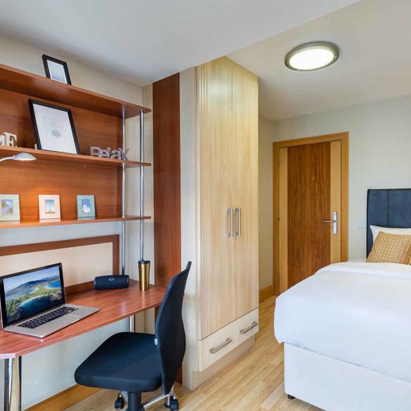 HL G Room1lr 1